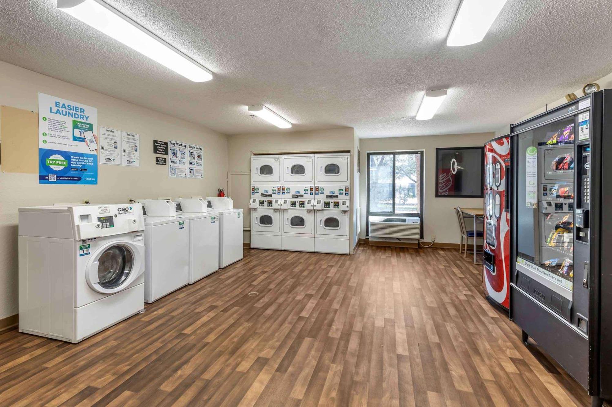 Extended Stay America Suites - Arlington - Six Flags Extérieur photo