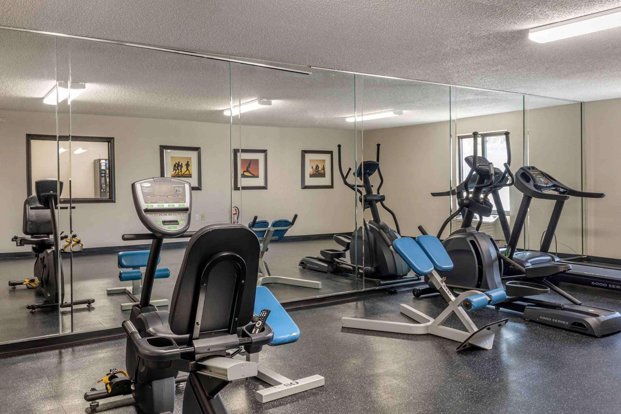 Extended Stay America Suites - Arlington - Six Flags Extérieur photo